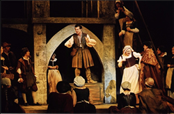 Paul Barnhill as Jack Point, and Janet Fairlee as Elsie Maynard – 2002 Savoy Theatre Production.